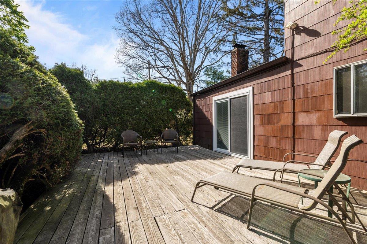 2 Yorktown Road, Dix Hills, New York image 22