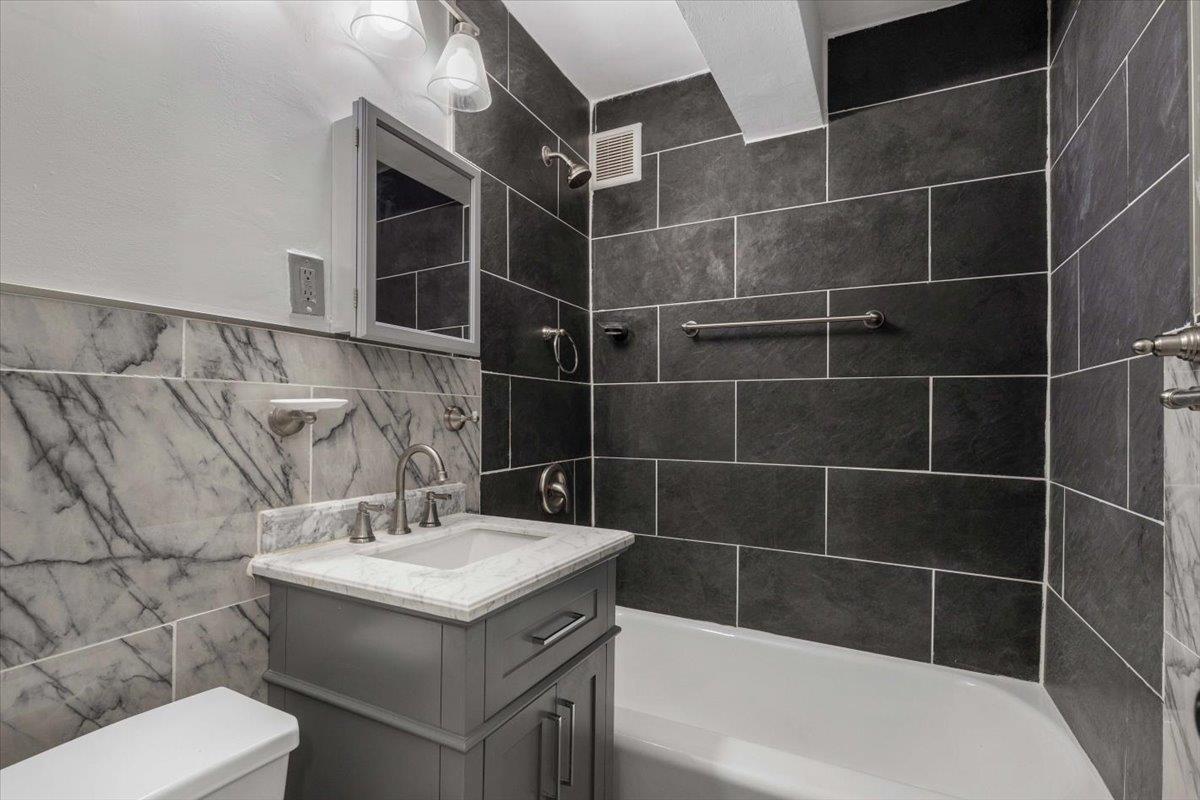 2385 Barker Avenue #1D, Bronx, New York image 16