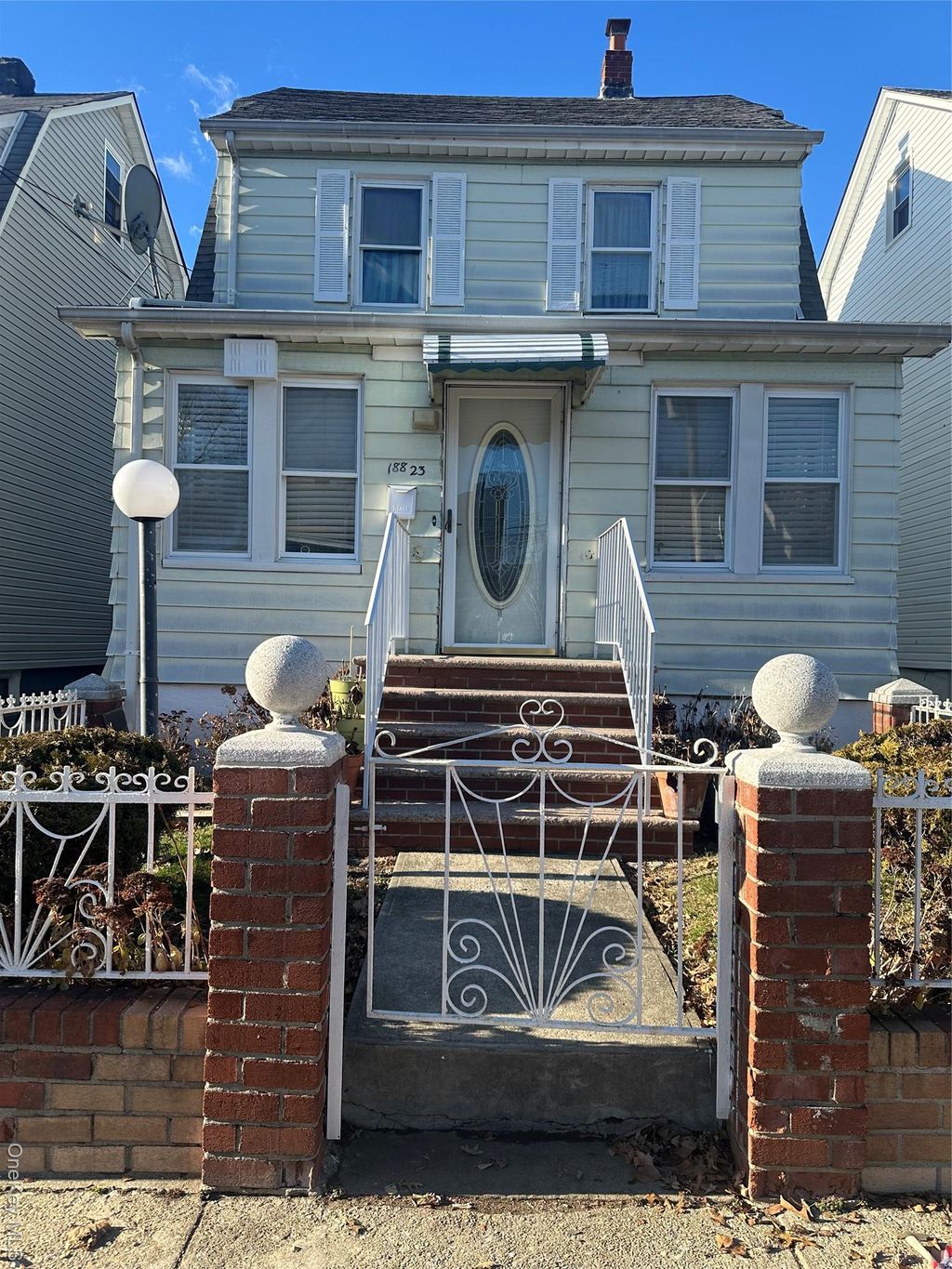 Photo of 18823 Mangin Avenue, Saint Albans, NY 11412 (MLS # 946179)