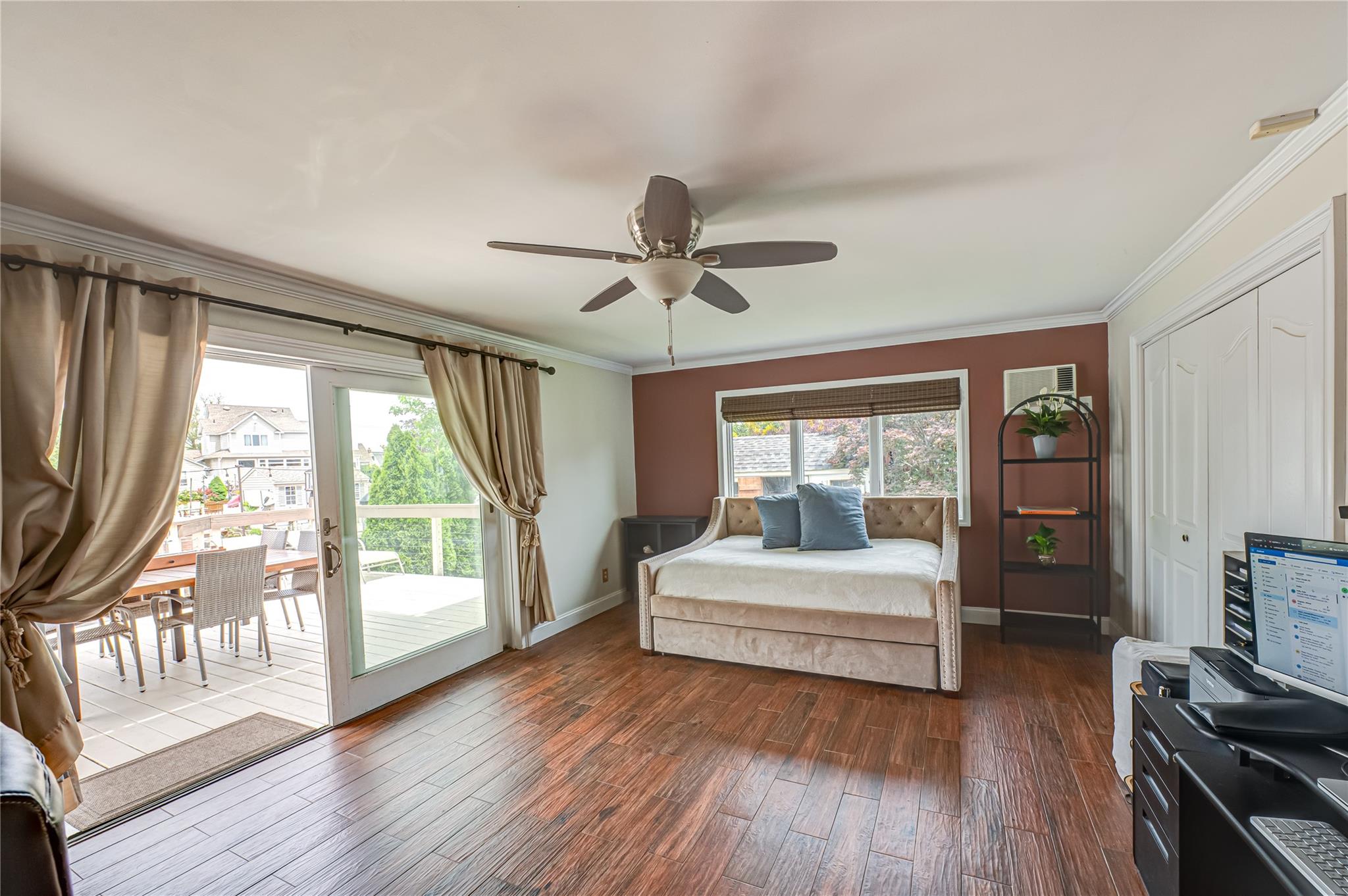 58 W Lido Prom, Lindenhurst, New York image 11