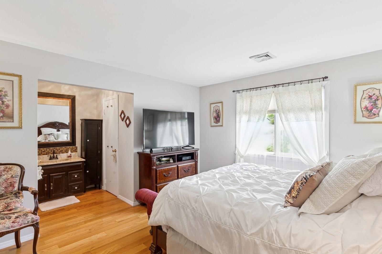 22 Ridge Road, Shirley, New York image 21