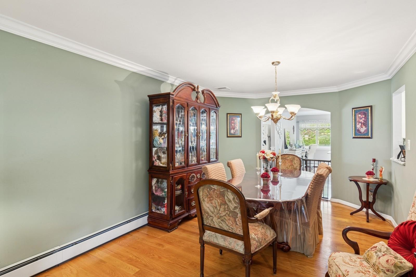 22 Ridge Road, Shirley, New York image 16