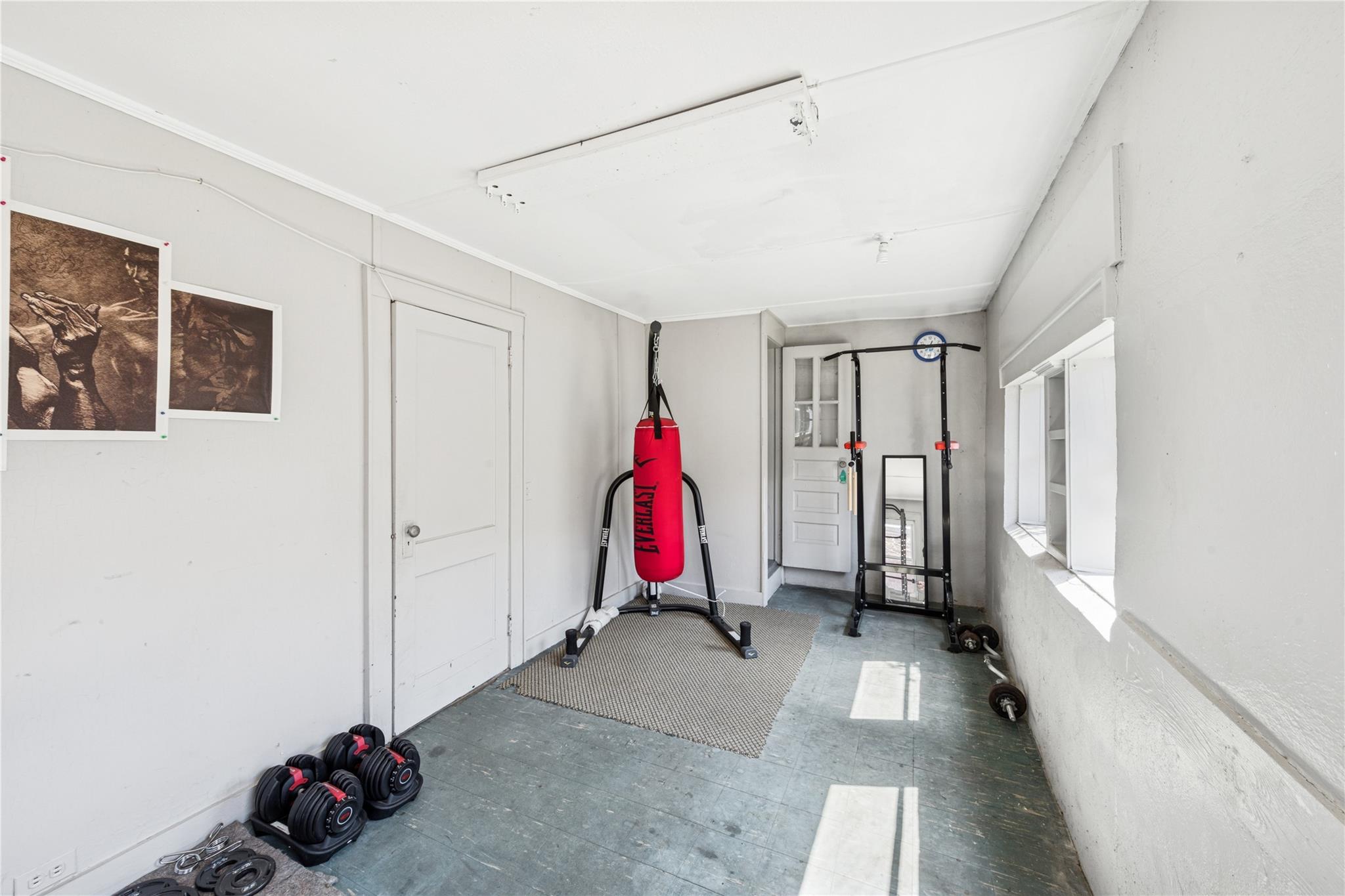 4 N 10th Street, New Hyde Park, New York image 42