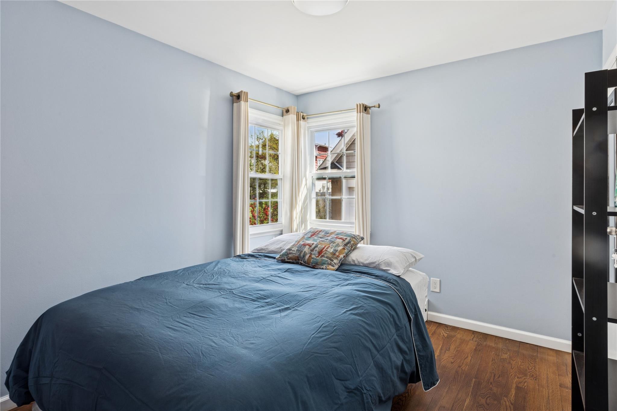 4 N 10th Street, New Hyde Park, New York image 22