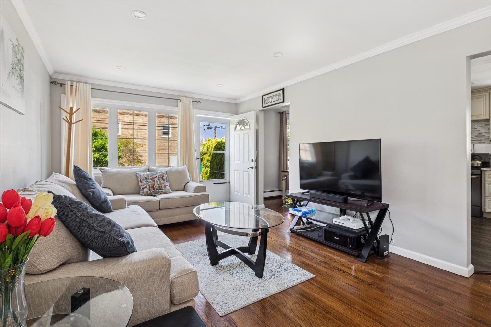 4 N 10th Street, New Hyde Park, New York image 4