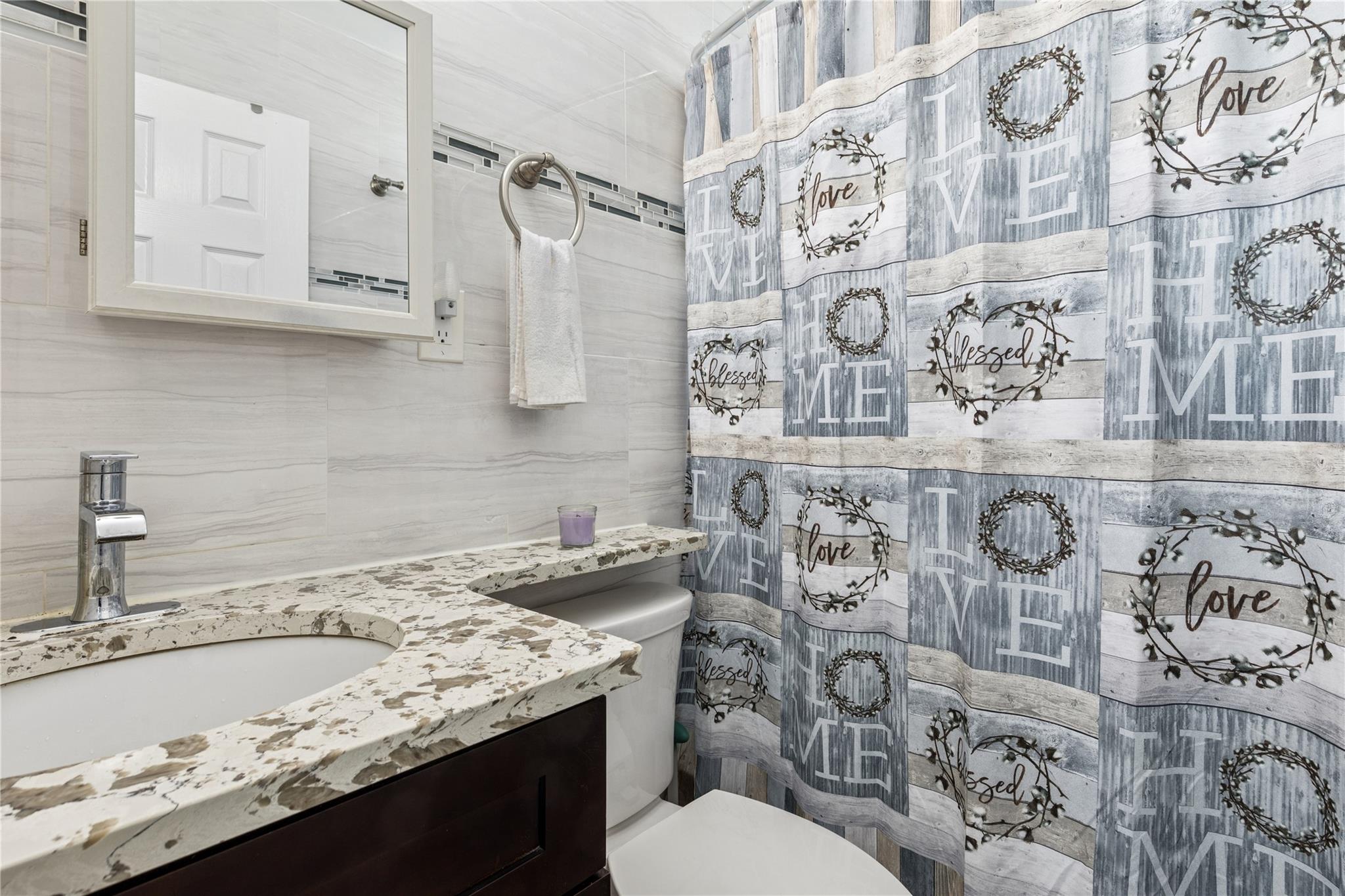 4 N 10th Street, New Hyde Park, New York image 20