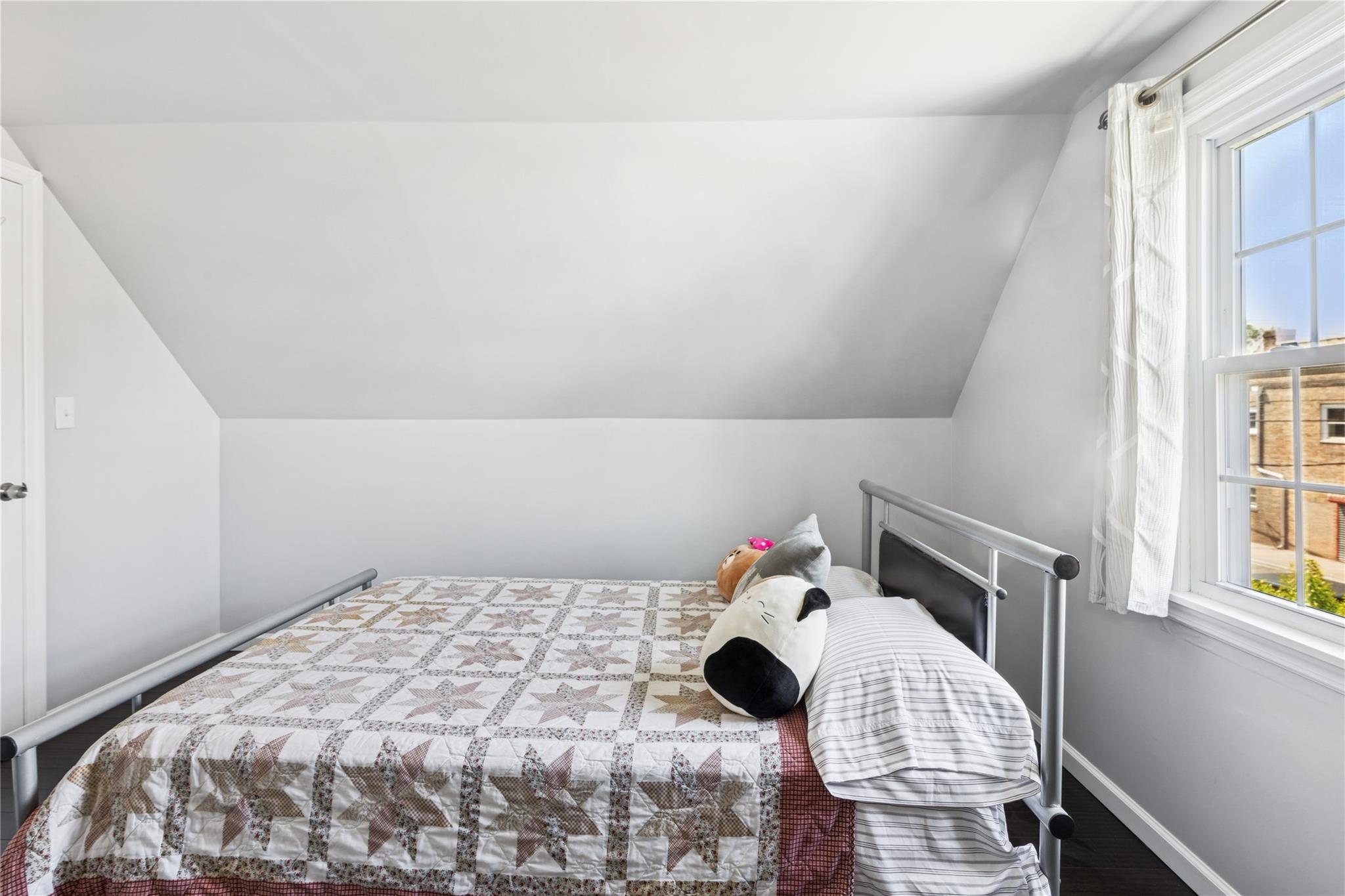 4 N 10th Street, New Hyde Park, New York image 27