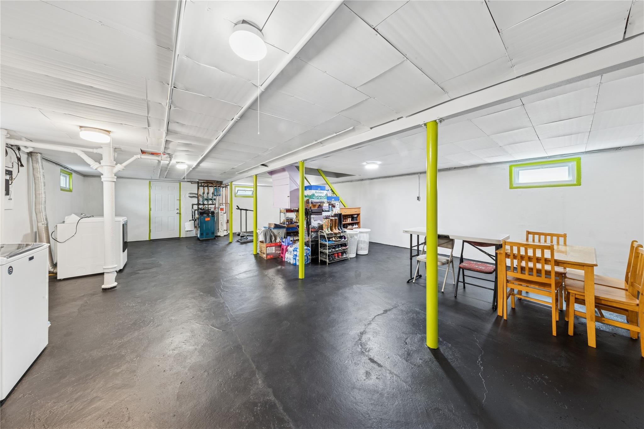 4 N 10th Street, New Hyde Park, New York image 32
