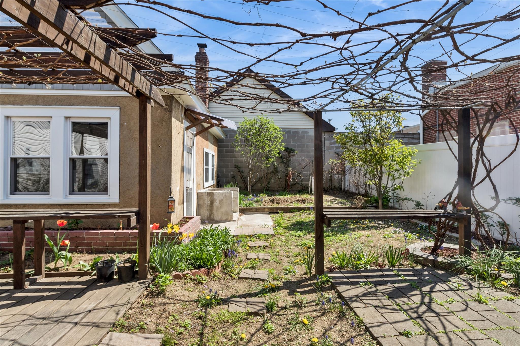 4 N 10th Street, New Hyde Park, New York image 39