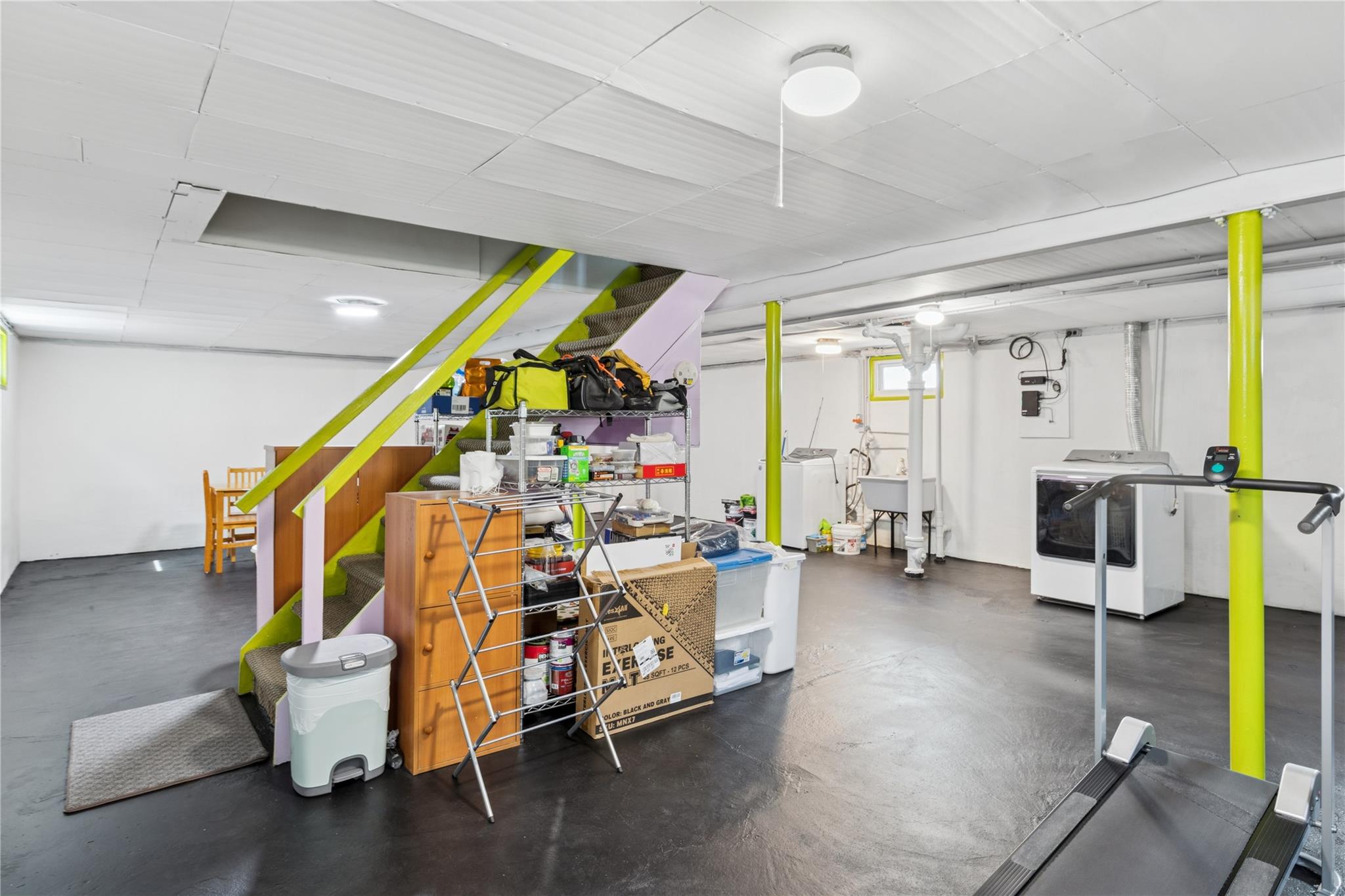 4 N 10th Street, New Hyde Park, New York image 34
