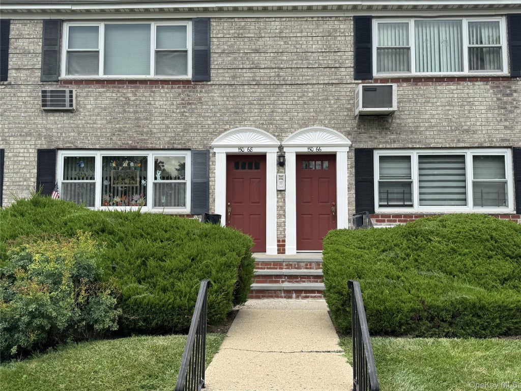 Photo of 150-66 Jewel Avenue #79B, Flushing, NY 11367 (MLS # 1044526)