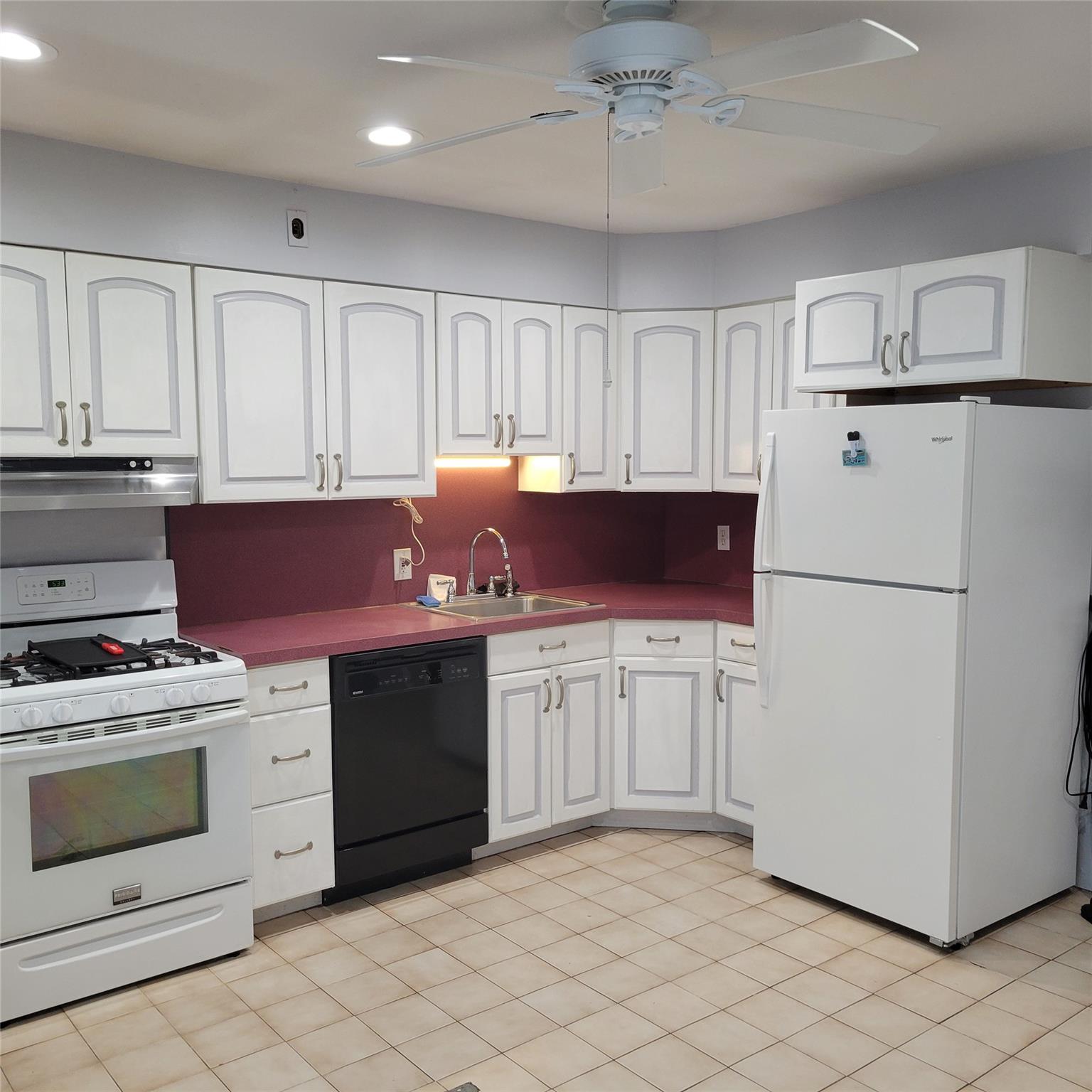 7 Mercadante Place, Glen Cove, New York image 11