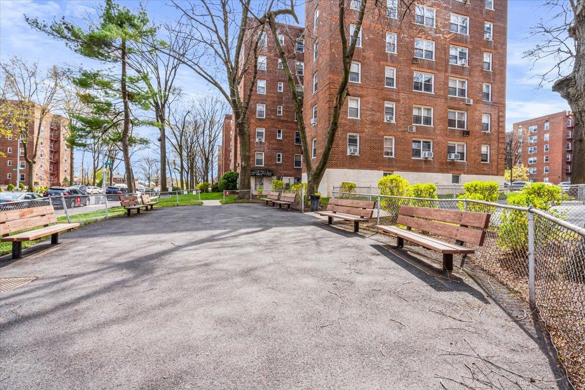 27-10 Parsons Boulevard #1F, Flushing, New York image 15