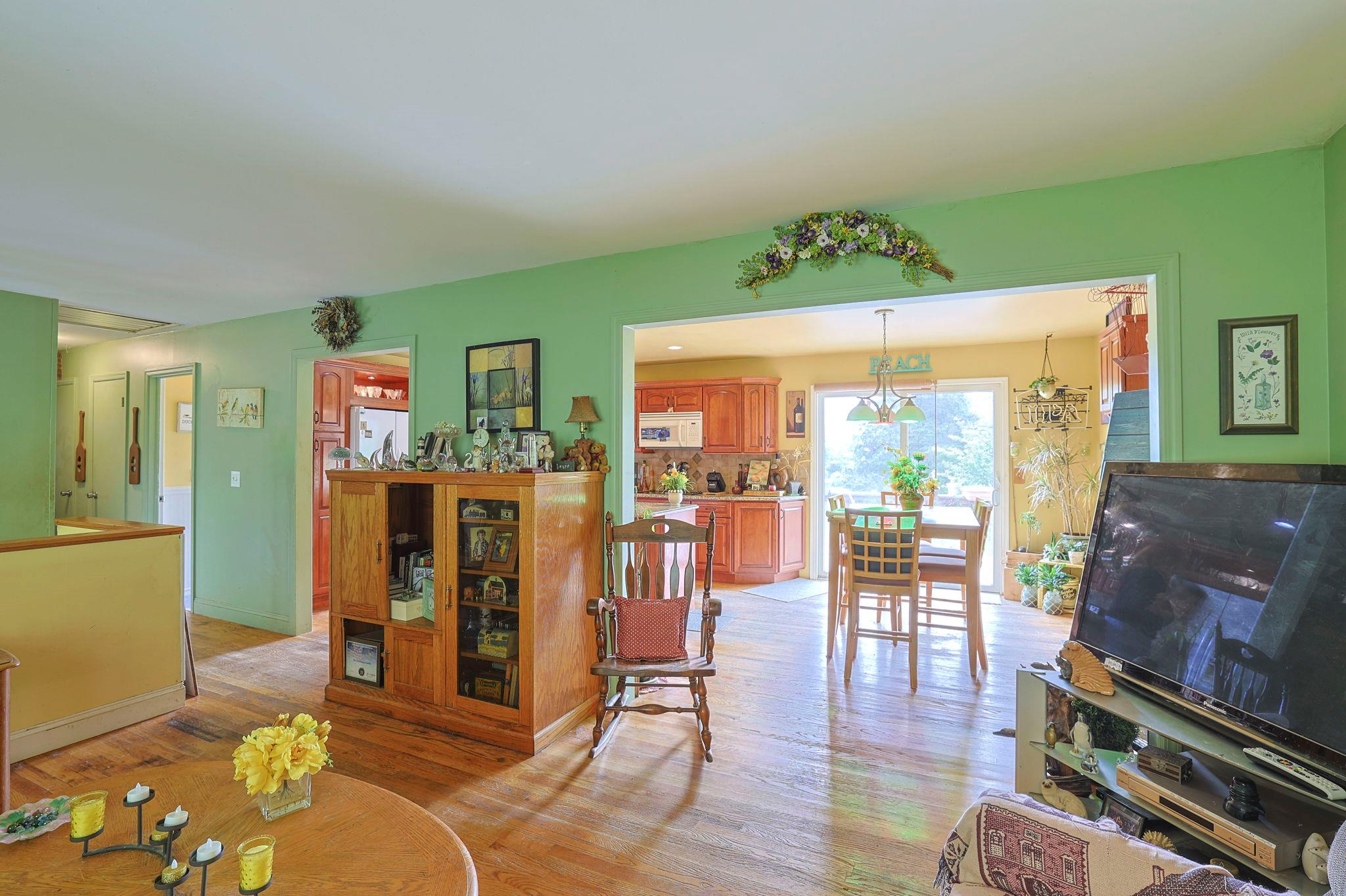 15 Hickory Hill Drive, Warwick, New York image 8