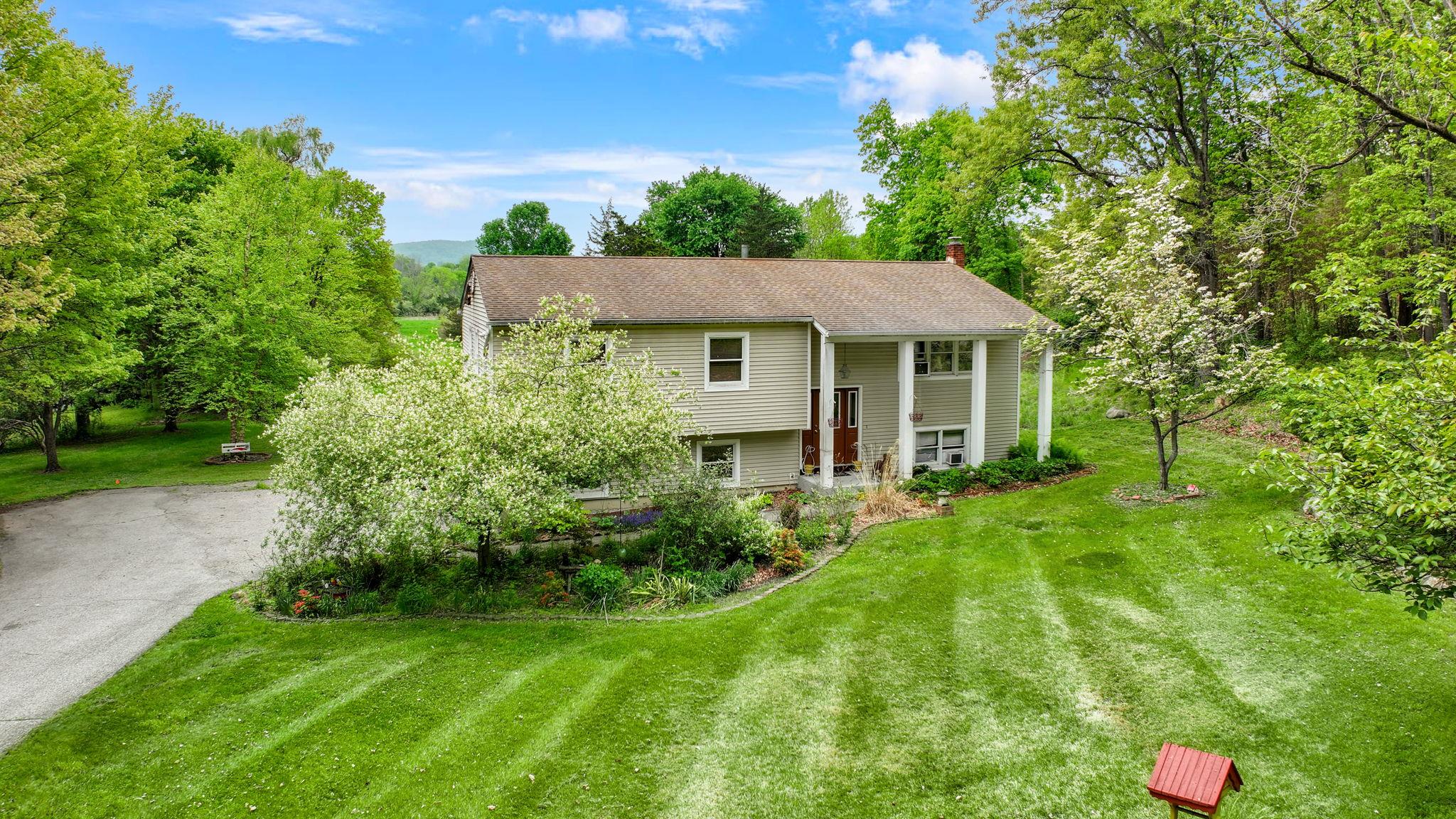 15 Hickory Hill Drive, Warwick, New York image 3