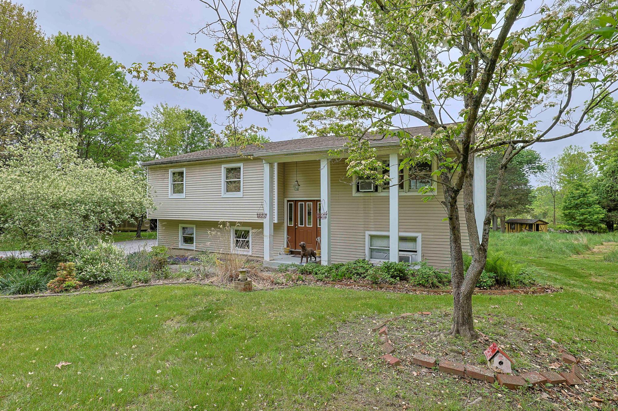 15 Hickory Hill Drive, Warwick, New York image 2
