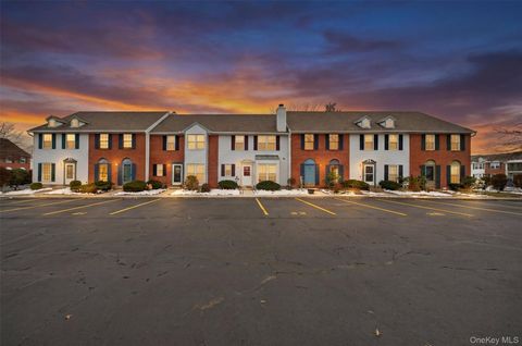 Condo For Sale - 25 Moore Lane<br/> Washingtonville, NY 10992