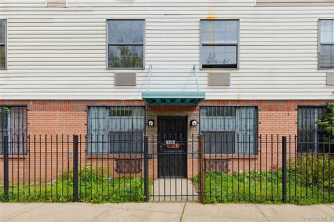 Photo of 804 Brook Avenue #11A, Bronx, NY 10451 (MLS # 989821)