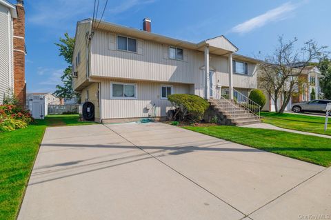 Photo of 3487 Anchor Place, Oceanside, NY 11572 (MLS # 915538)