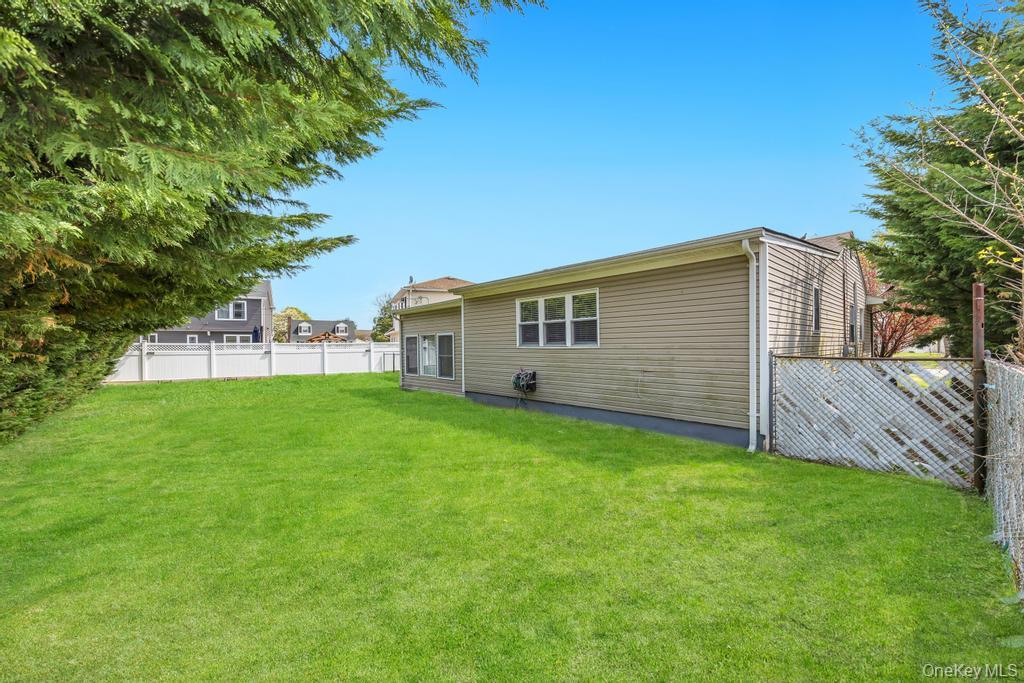 213 Hillcrest Drive