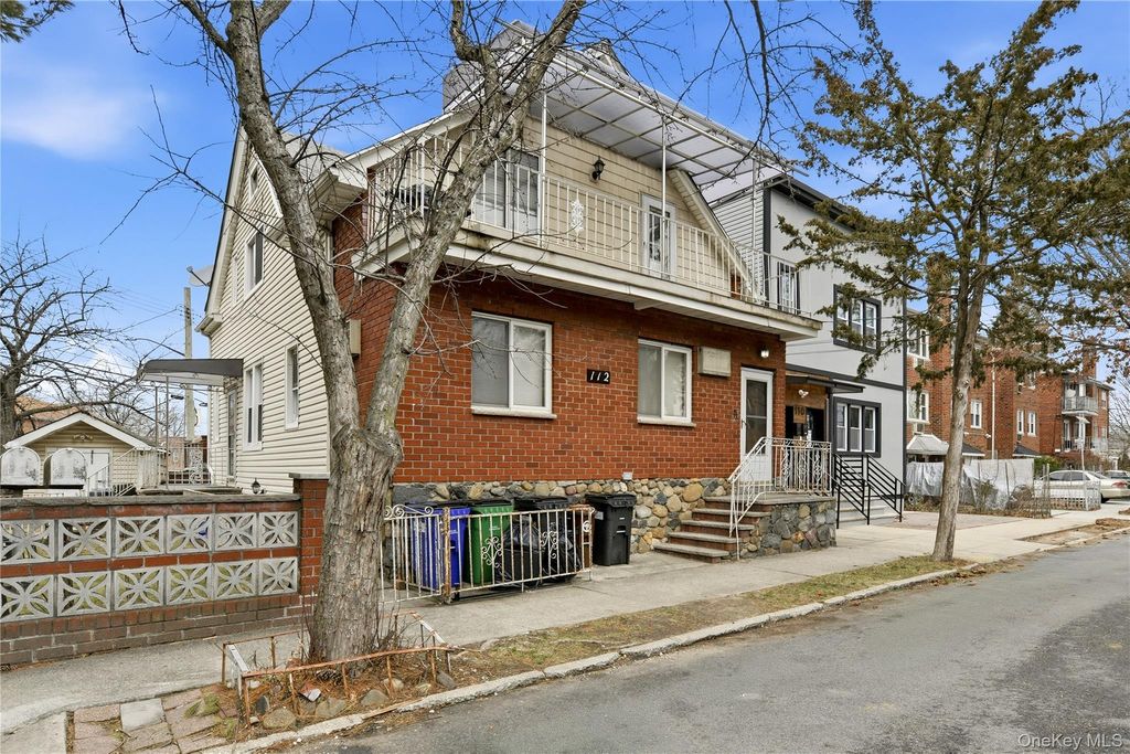 Photo of 112 Walnut Street #2nd Floor, Forest Hills, NY 11375 (MLS # 951411)