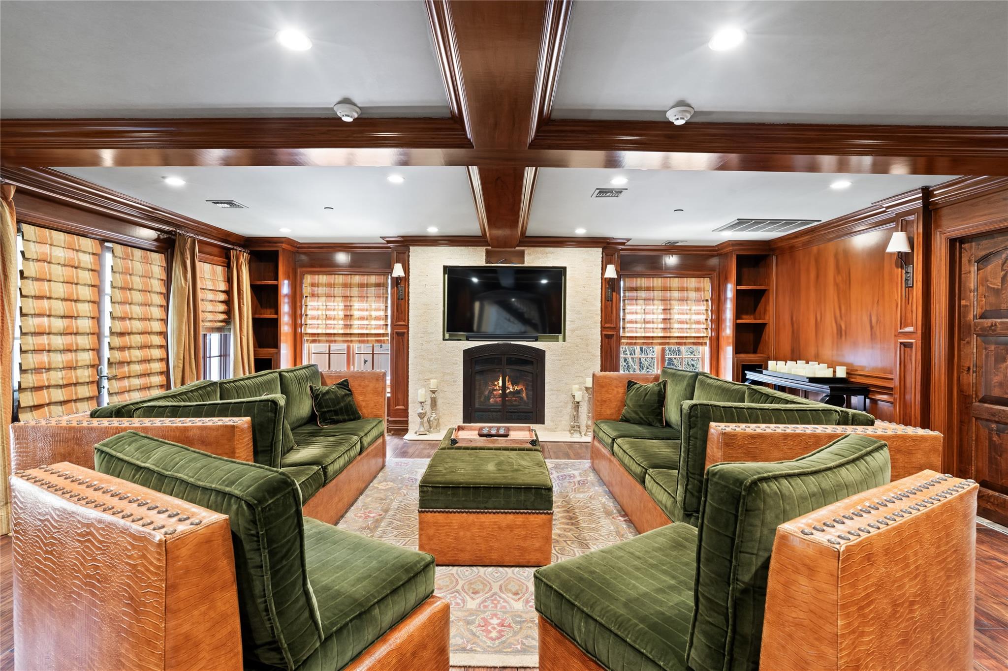 84 S Woods Road, Woodbury, New York image 6