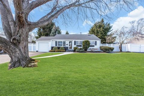 114 Lowell Road Sayville NY 11782