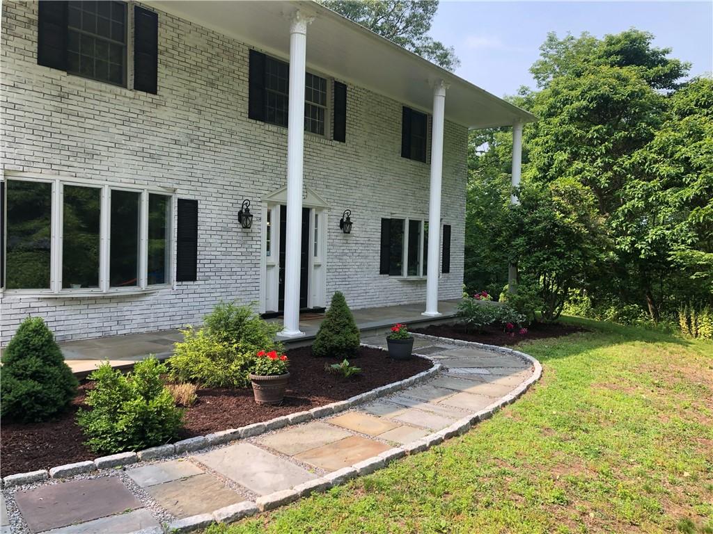 Rental Property at William Puckey Drive, Cortlandt Manor, New York - Bedrooms: 4 
Bathrooms: 3 
Rooms: 8  - $5,500 MO.