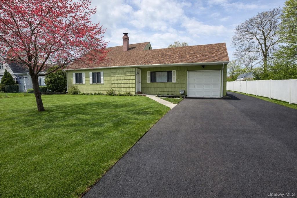 Photo of 88 Matsunaye Drive, Medford, NY 11763 (MLS # 994973)