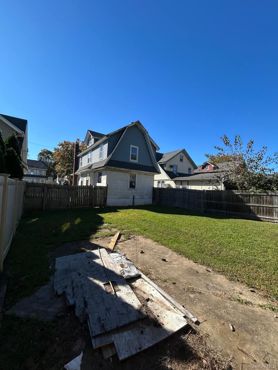 Photo of 4 Everett Street, Lynbrook, NY 11563 (MLS # 1066444)
