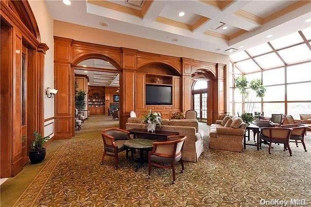 657 Balfour Place, Melville, New York image 21