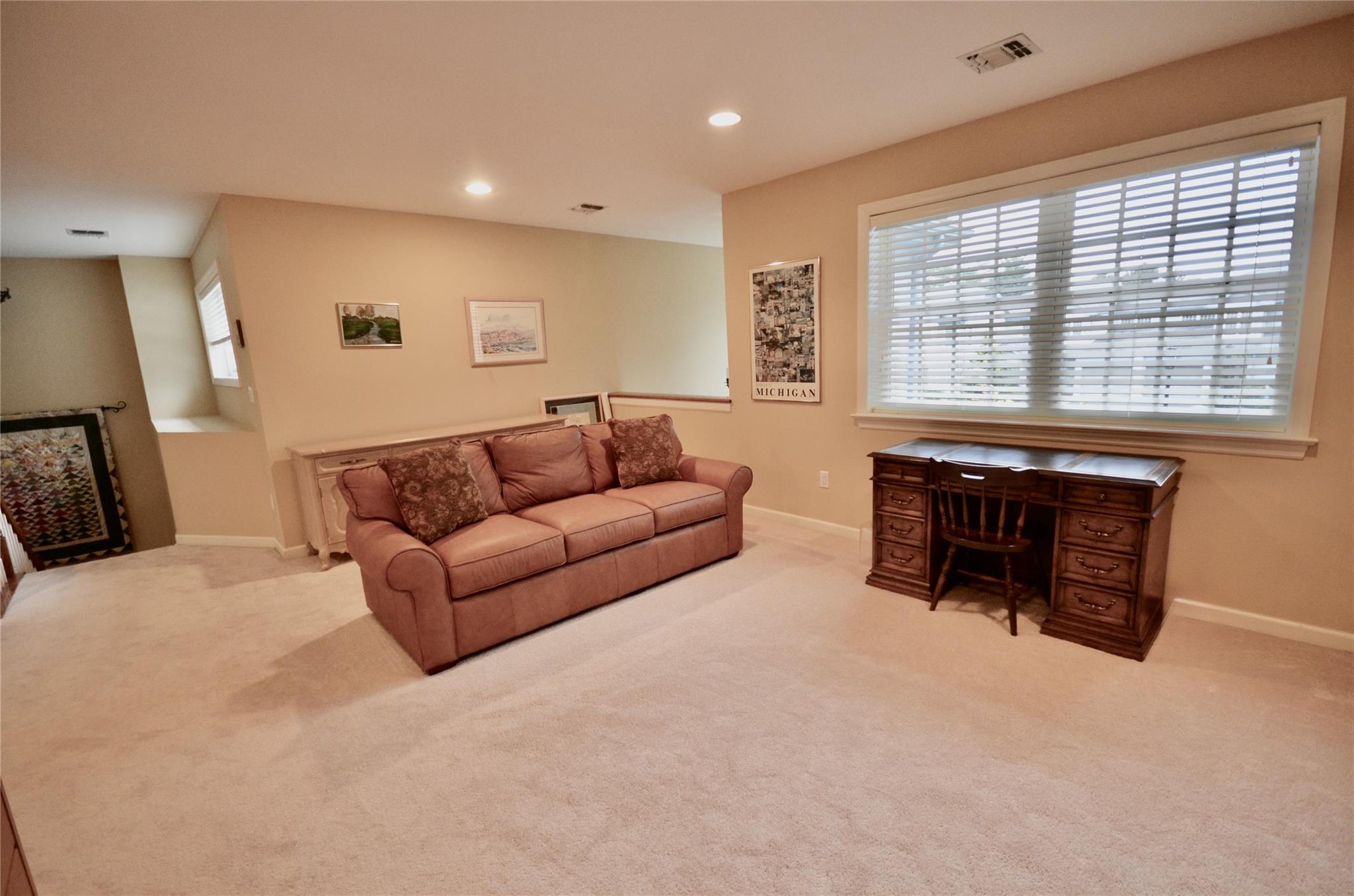 657 Balfour Place, Melville, New York image 15
