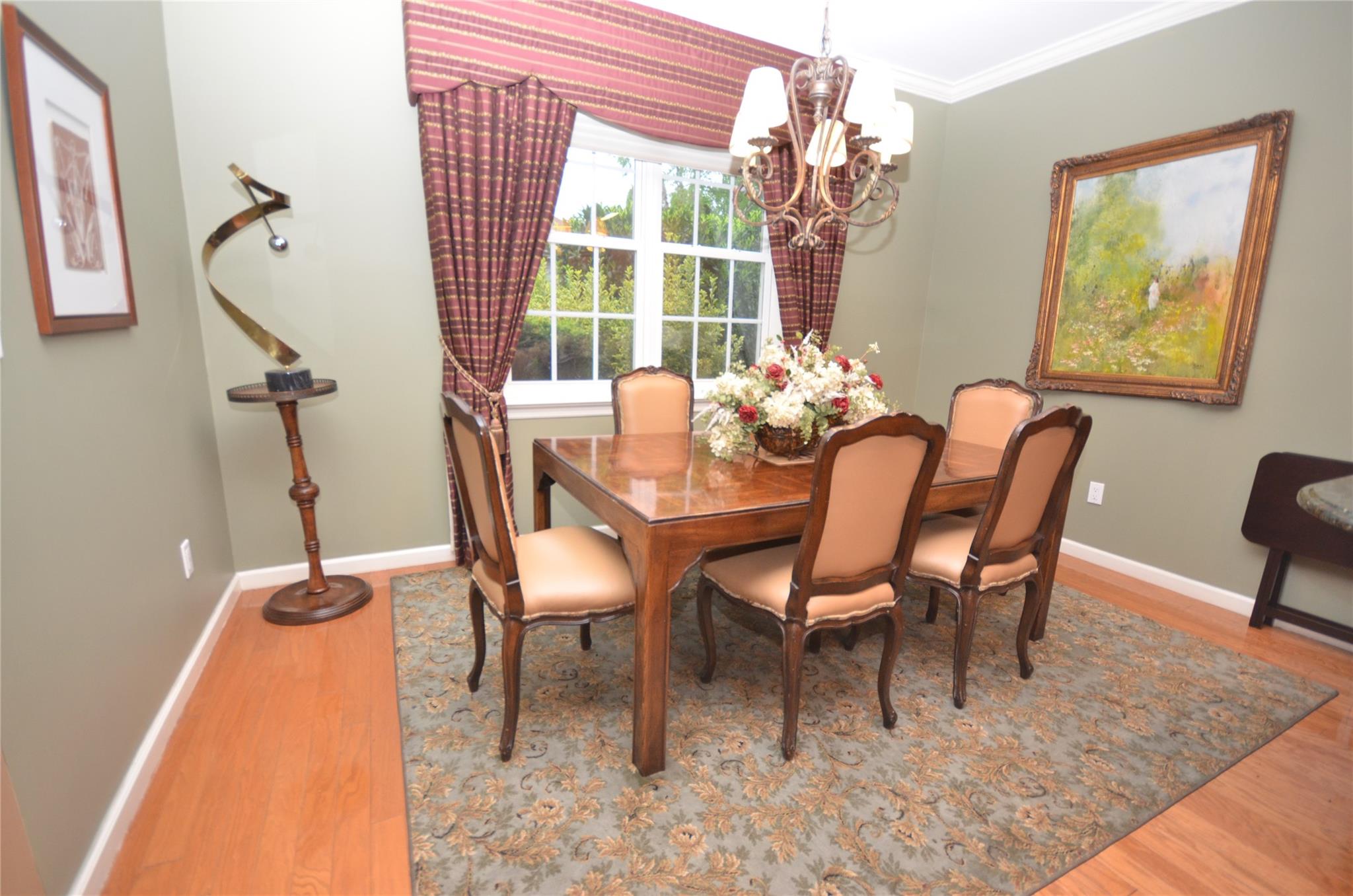 657 Balfour Place, Melville, New York image 6