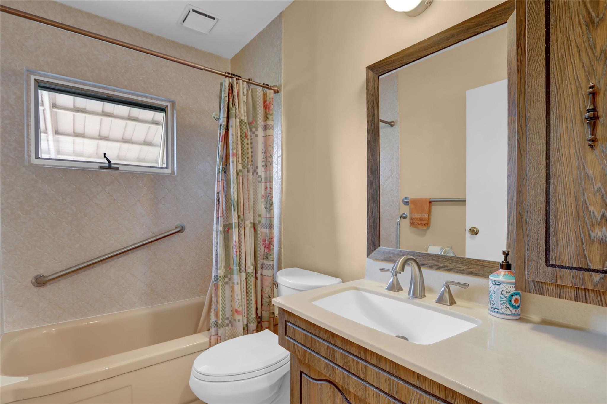 207 N 3rd Street, Bethpage, New York image 12