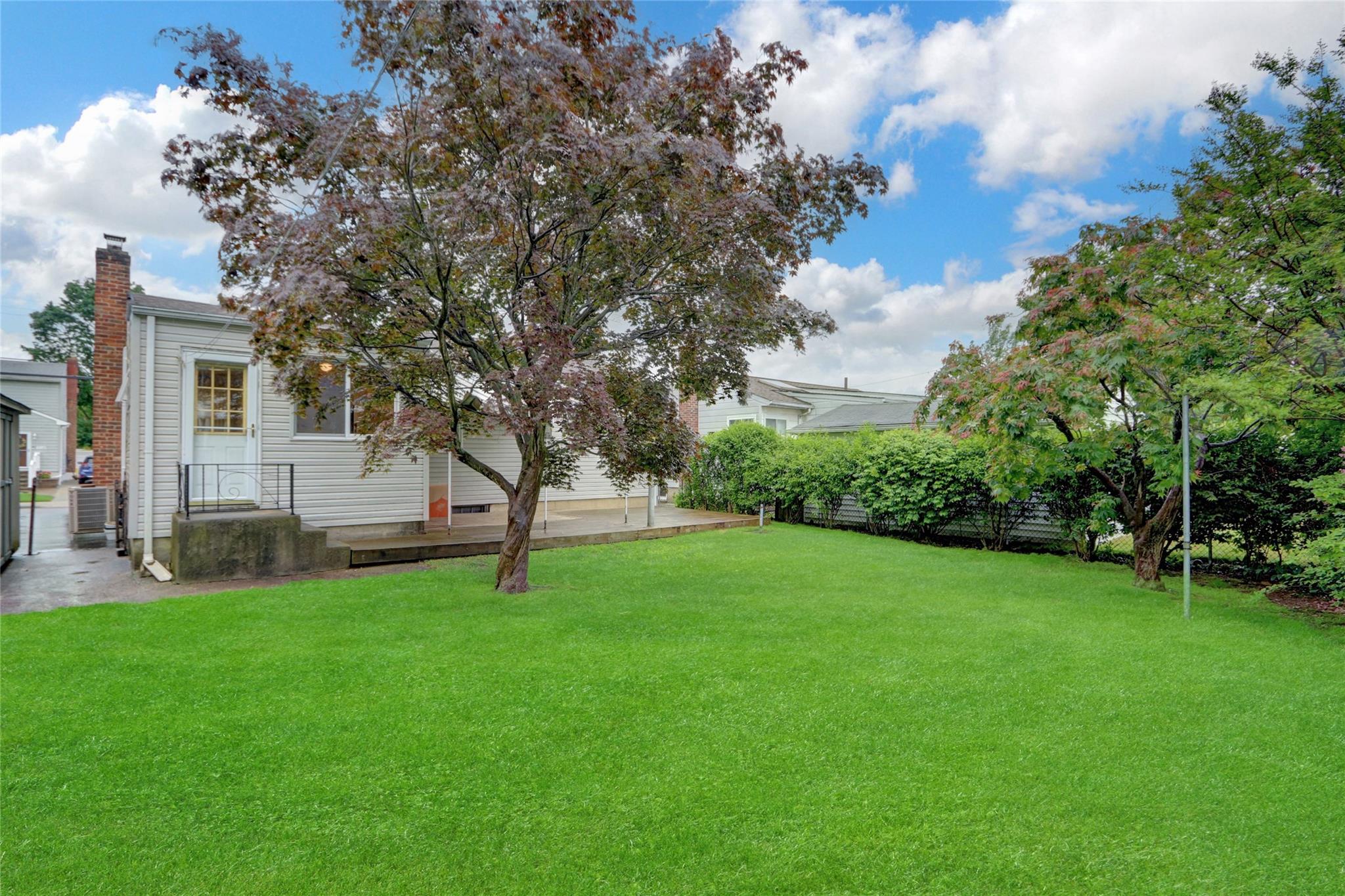207 N 3rd Street, Bethpage, New York image 8