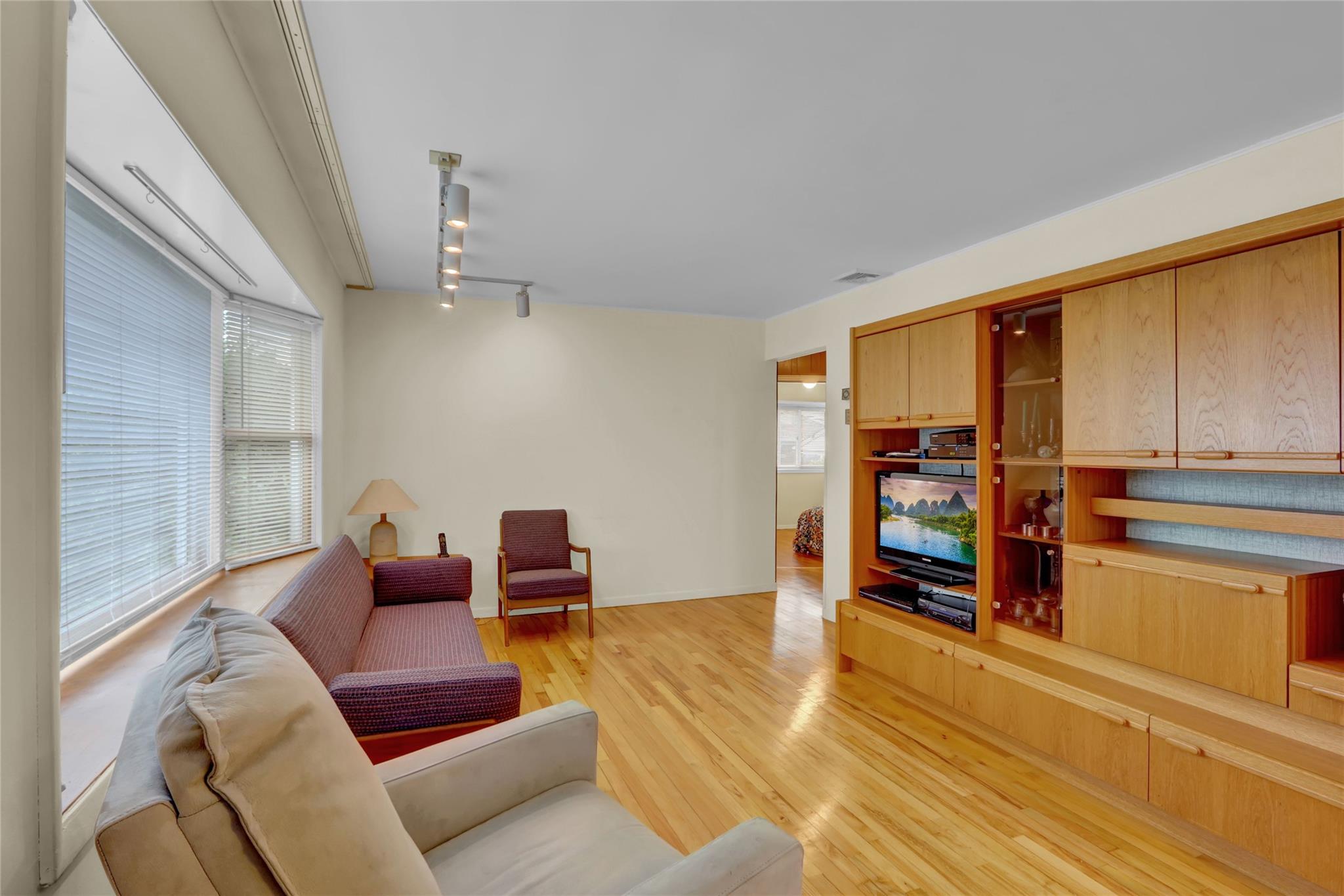 207 N 3rd Street