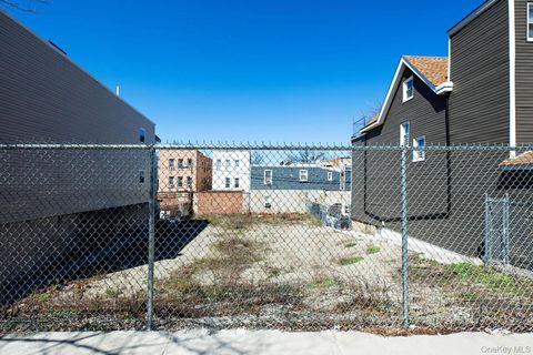 Vacant Land For Sale - 615 Mead Street<br/> Bronx County, Bronx, NY 10460