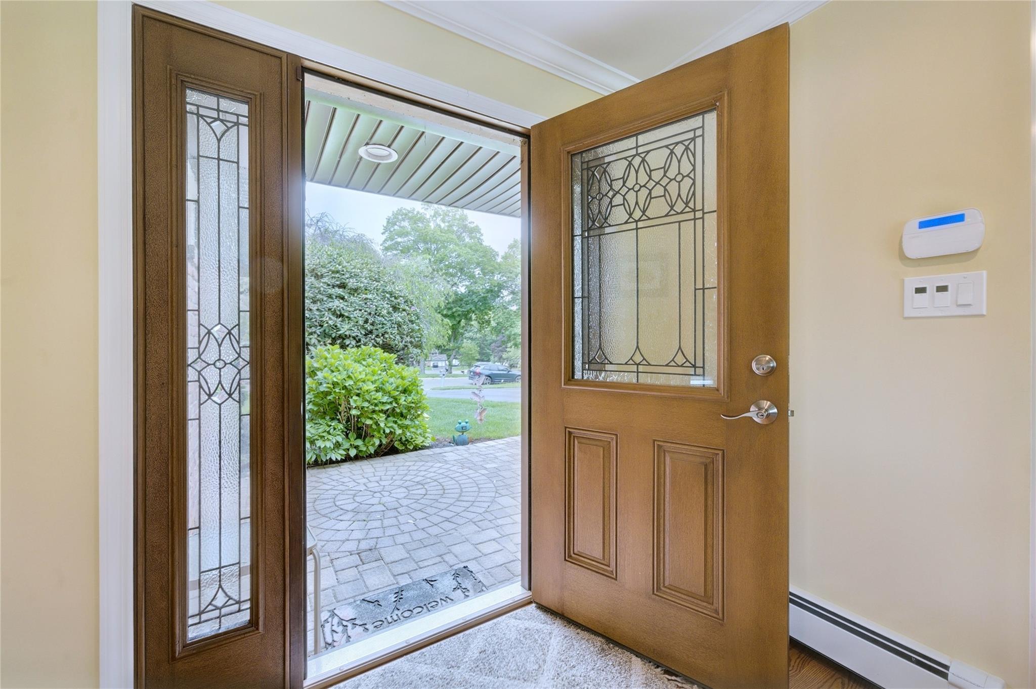 29 Cross Bow Lane, Commack, New York image 4