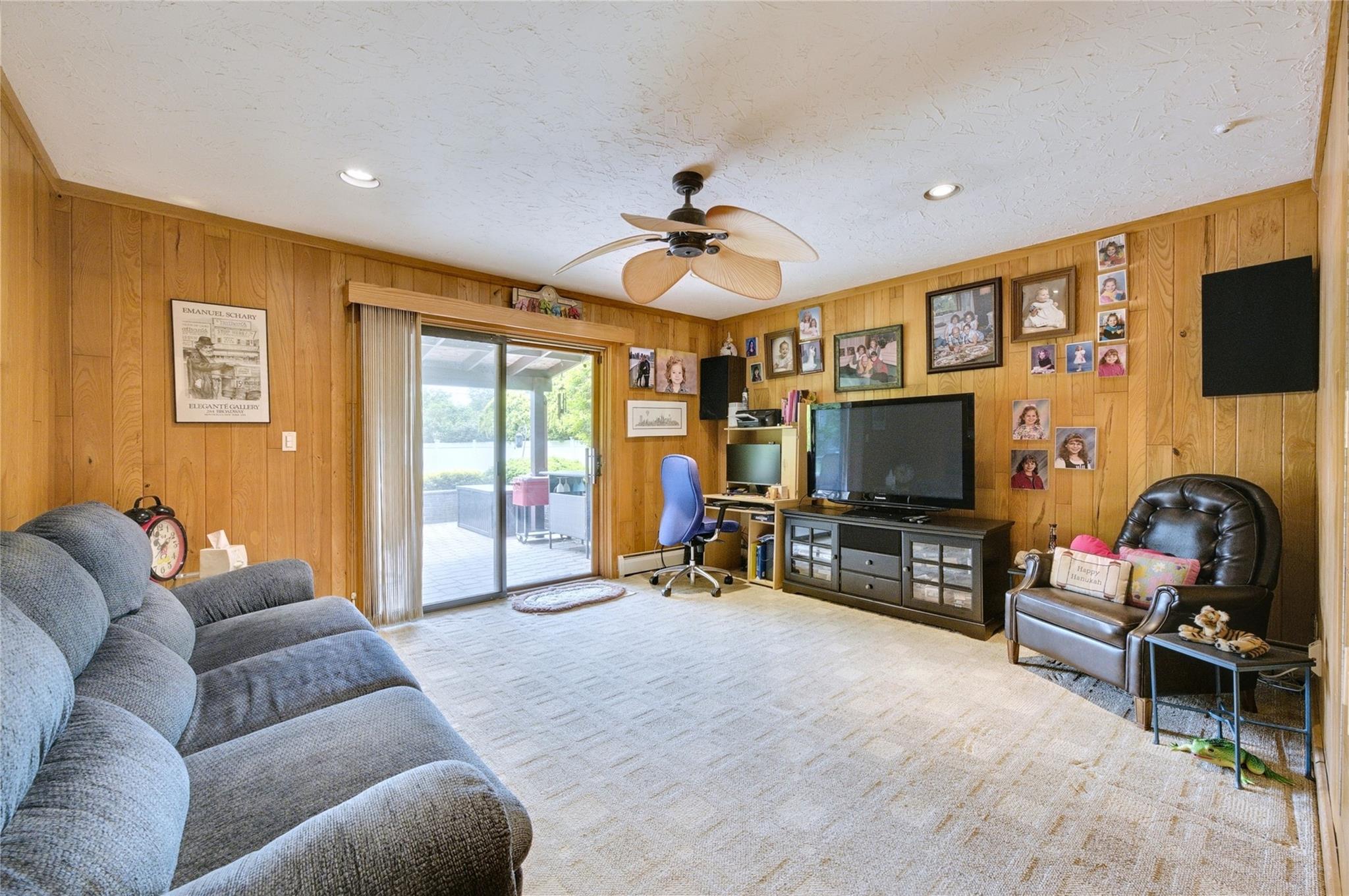 29 Cross Bow Lane, Commack, New York image 14