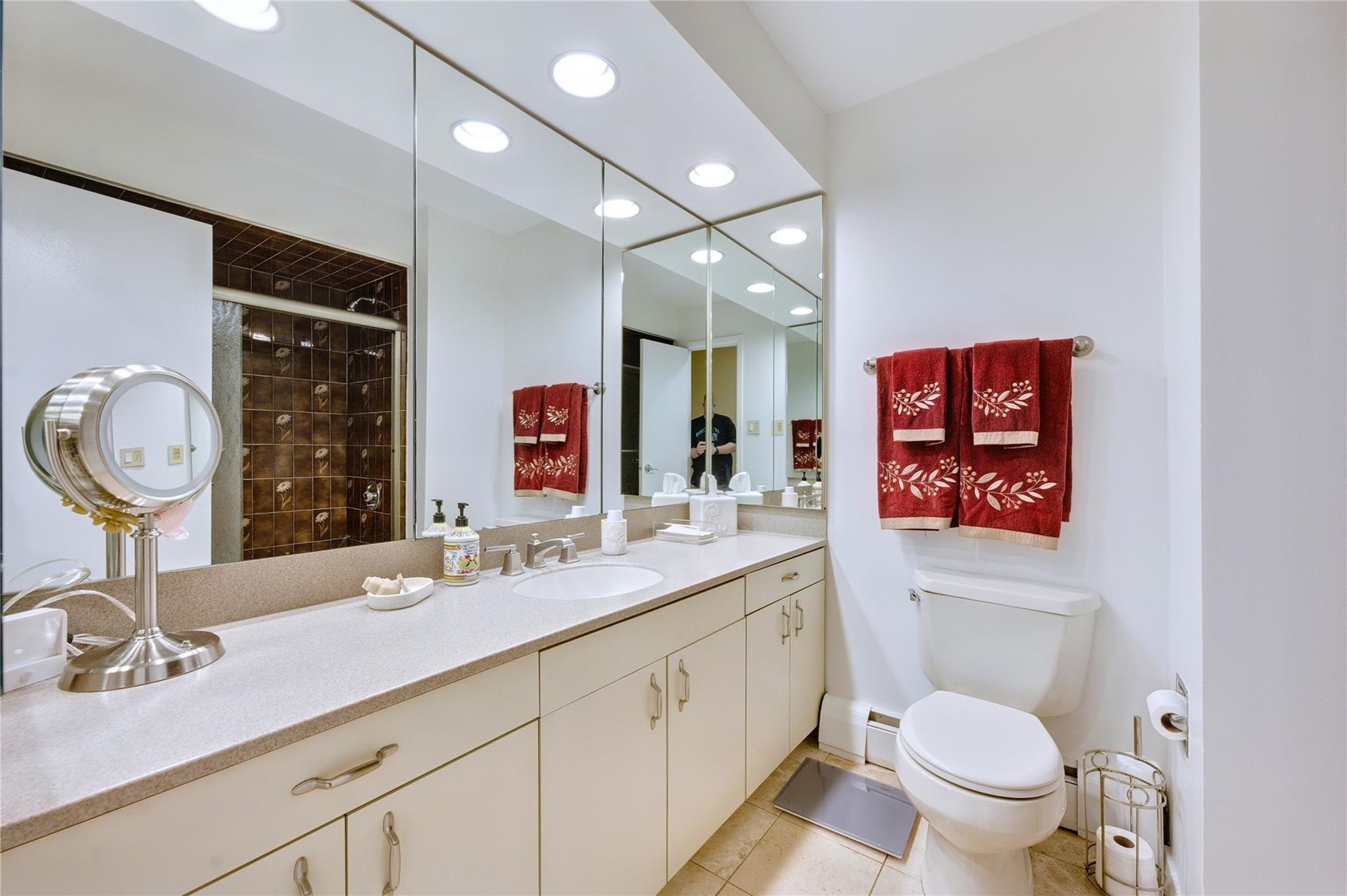 29 Cross Bow Lane, Commack, New York image 15