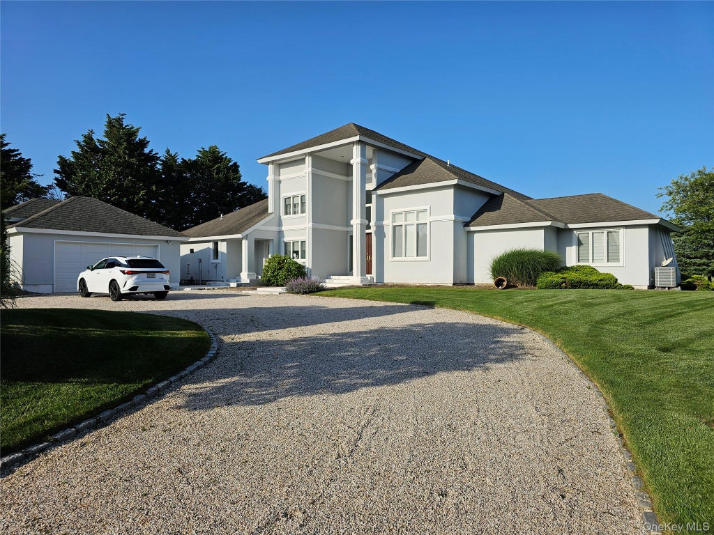 Photo of 18 Pine Tree Lane, Westhampton, NY 11977 (MLS # 1023018)