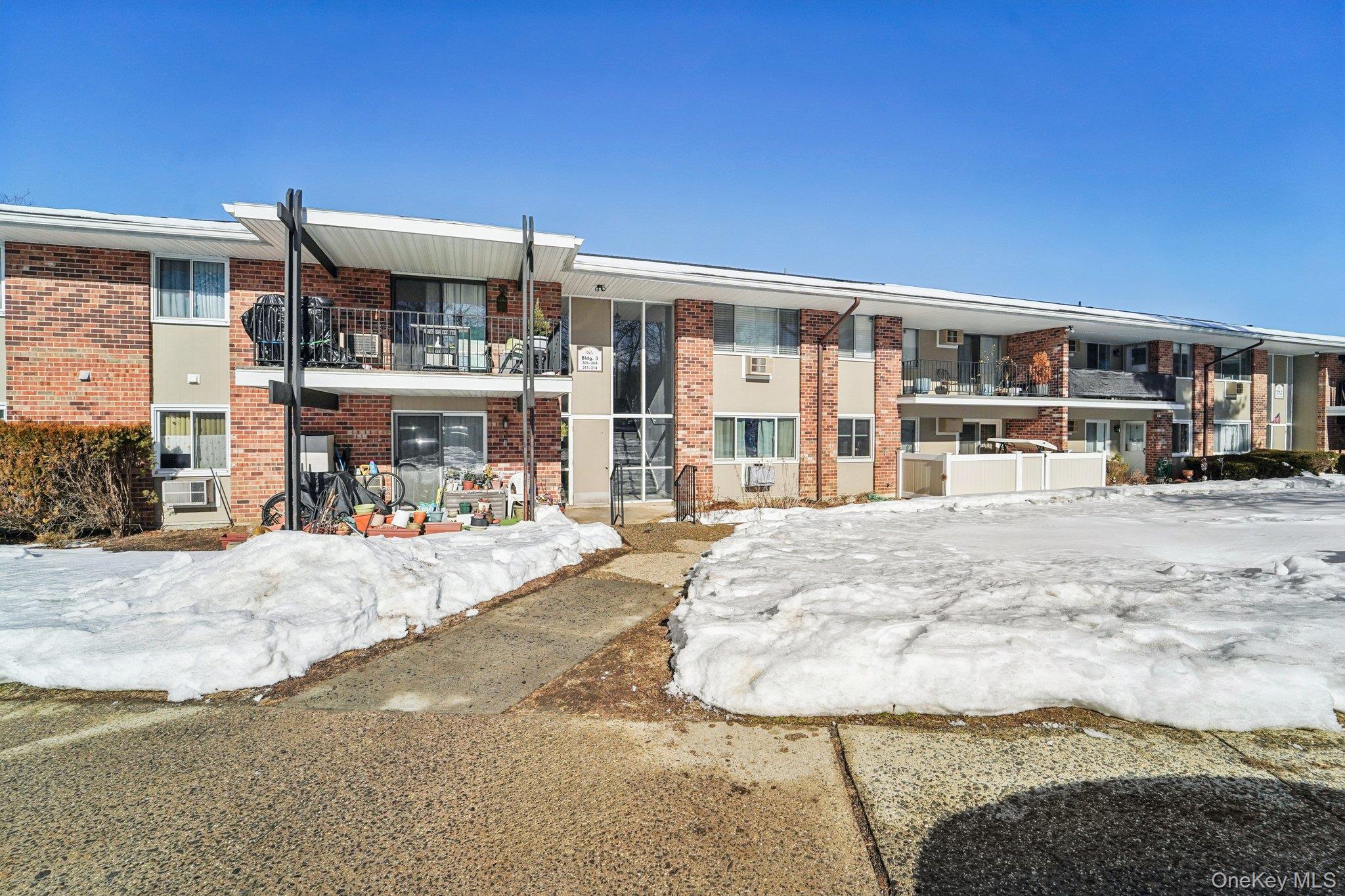 311 Old Country Road