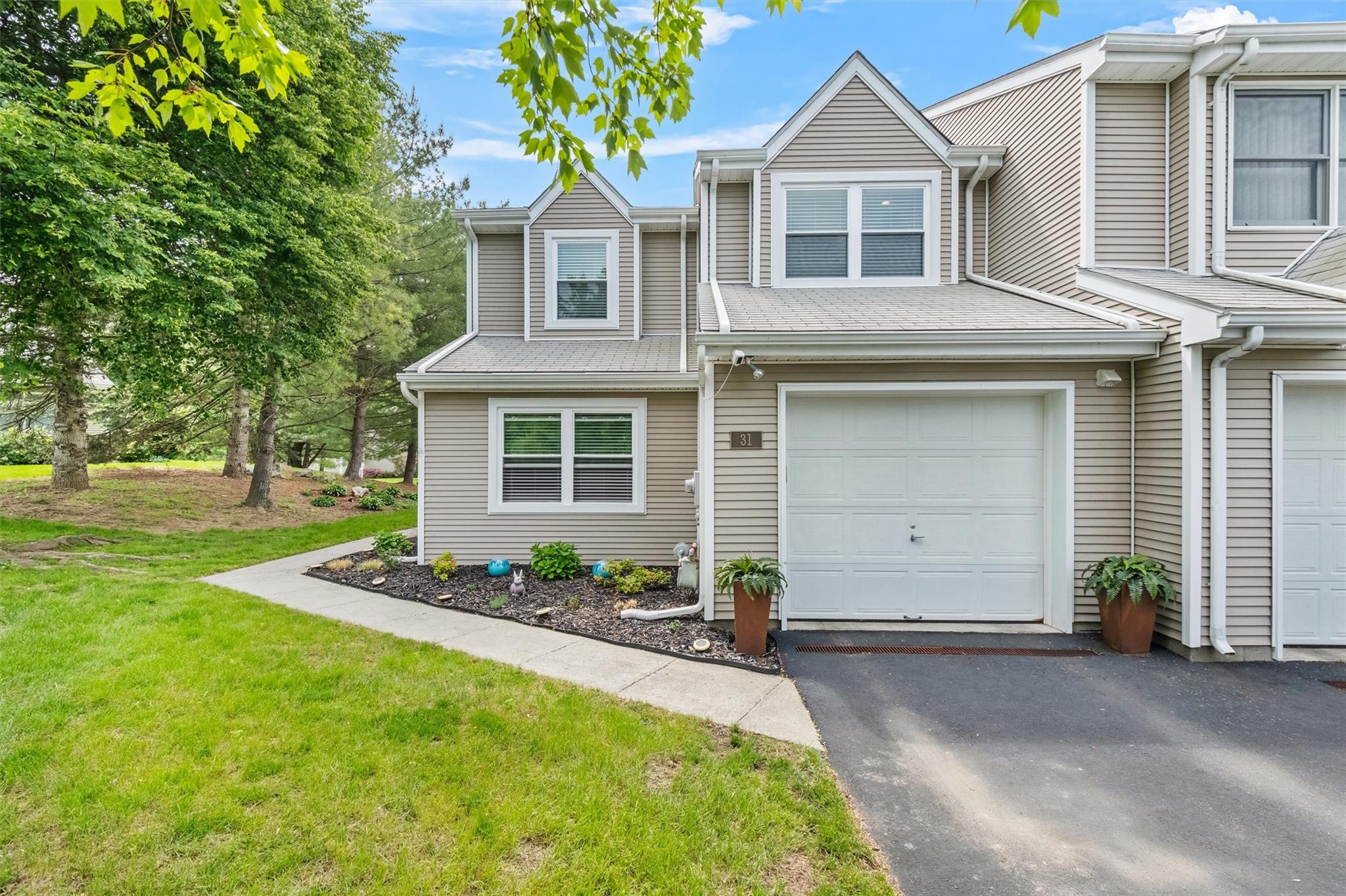Property for Sale at Deer Crossing Drive, Fishkill, New York - Bedrooms: 1 
Bathrooms: 2 
Rooms: 6  - $429,000