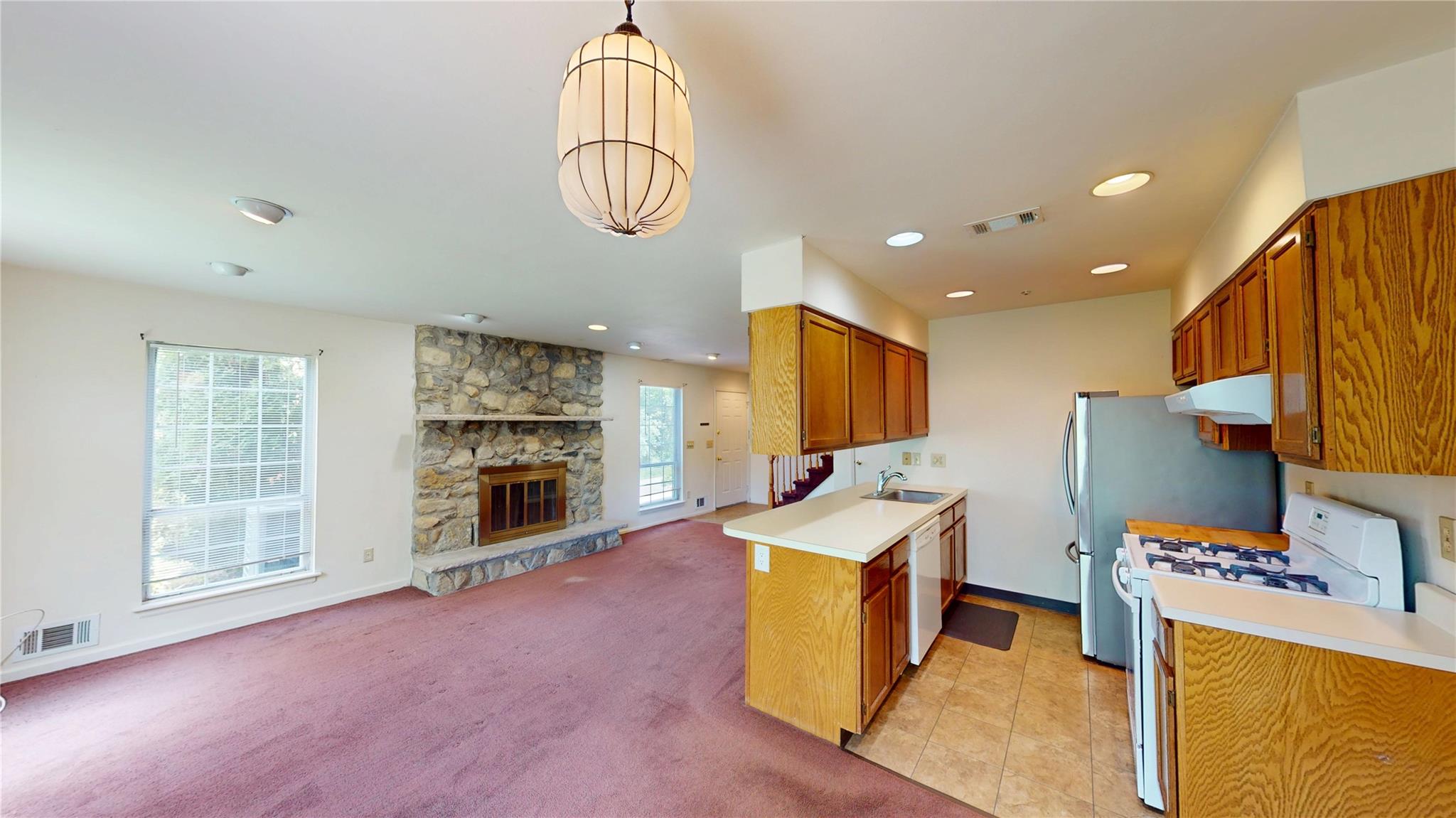27 The Rise, Warwick, New York image 5