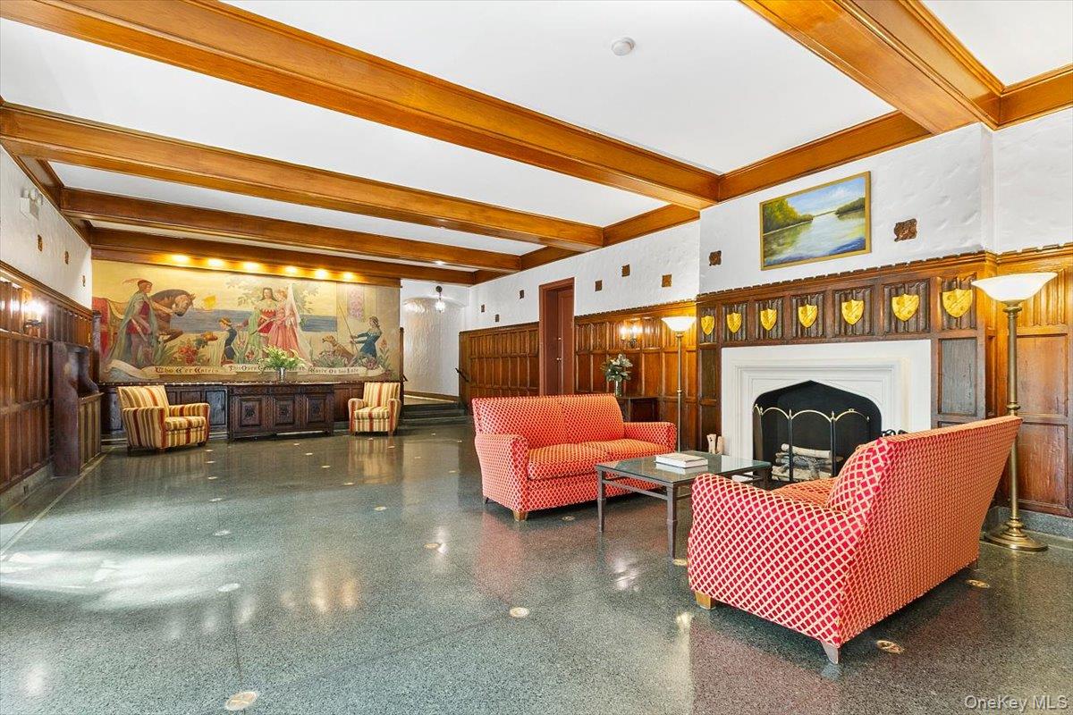 21 North Chatsworth Avenue 7H