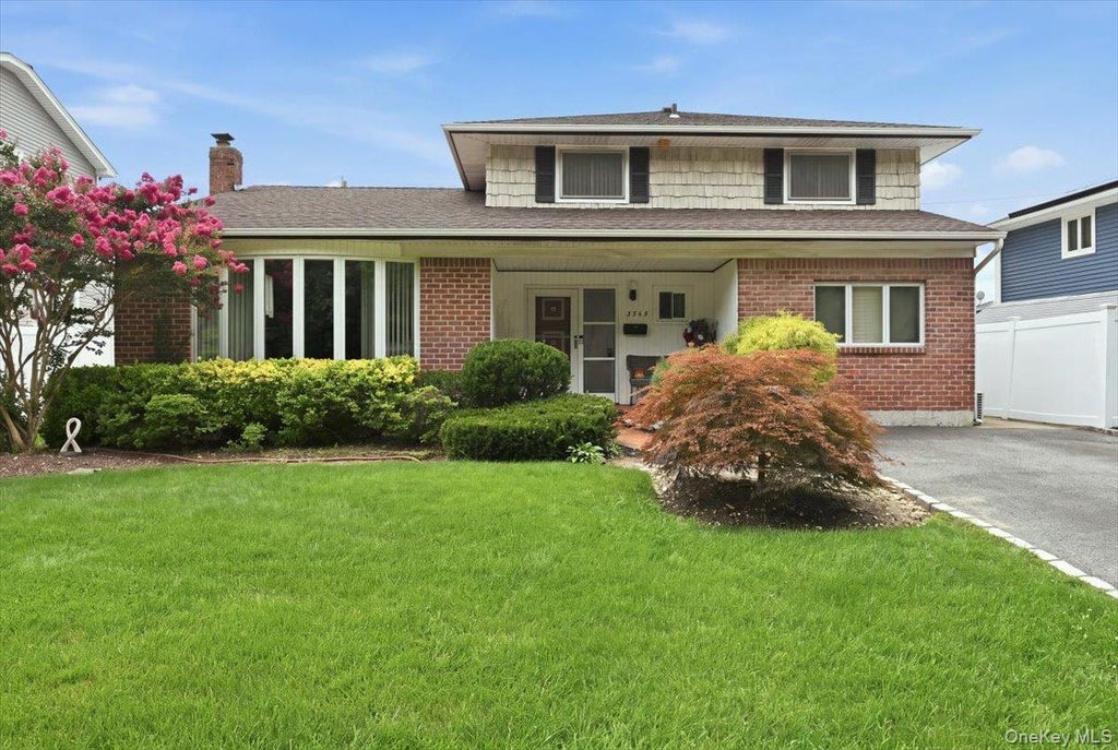 Photo of 3345 Beltagh Avenue, Wantagh, NY 11793 (MLS # 1033963)