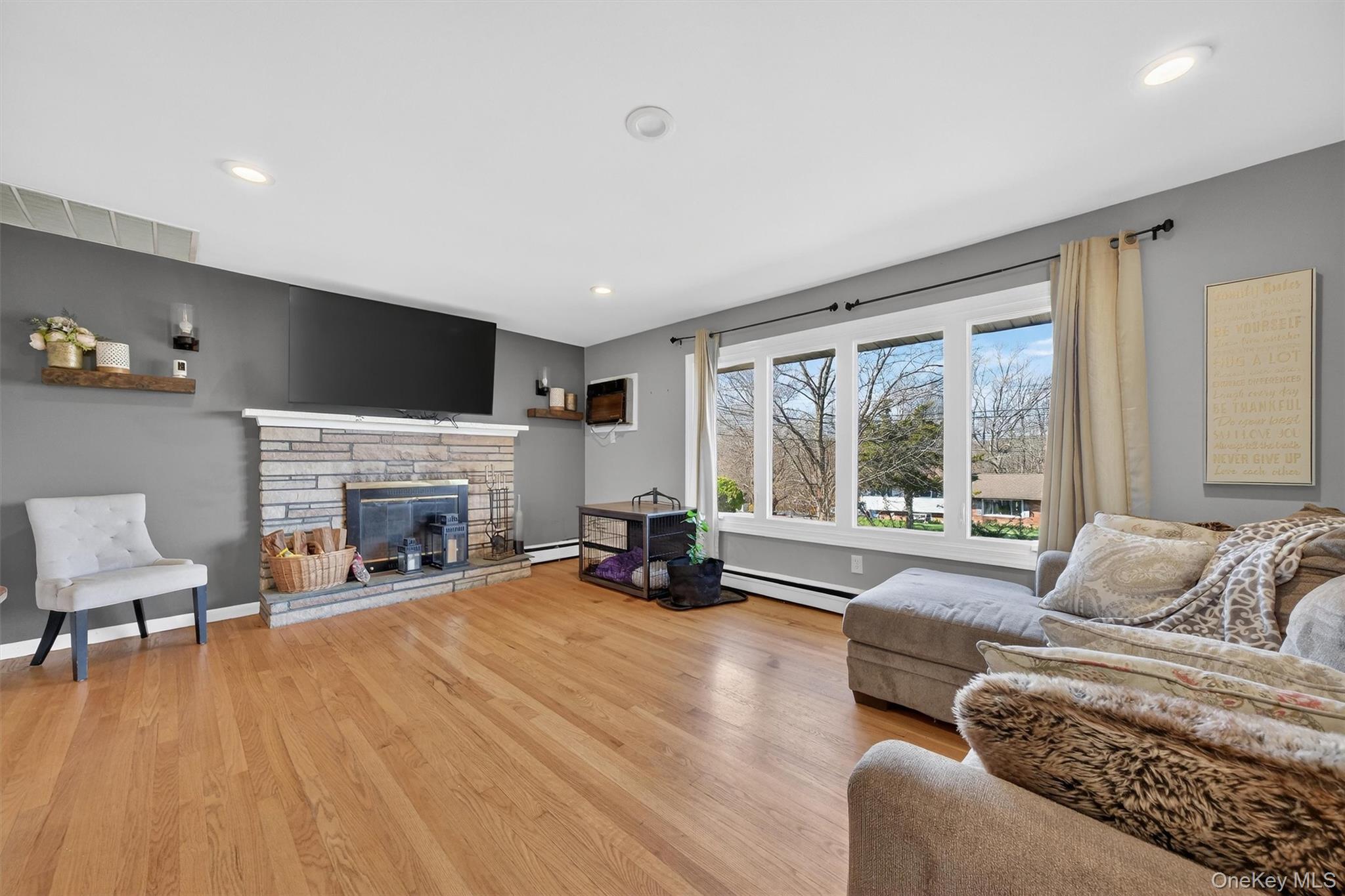216 Edgewood Drive N
