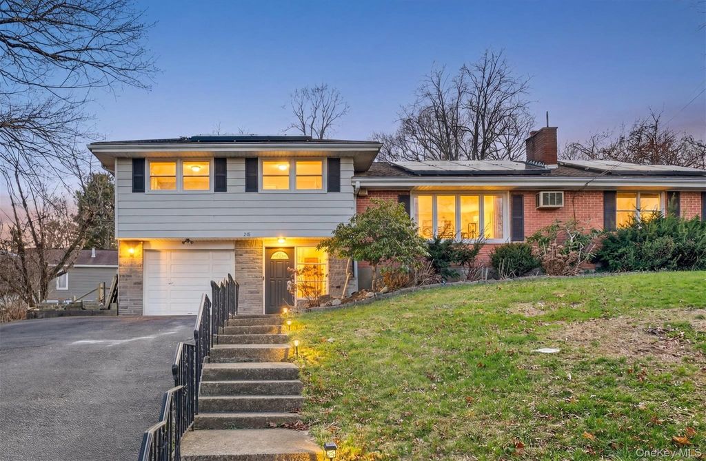 Photo of 216 Edgewood Drive N, Newburgh, NY 12550 (MLS # 973950)