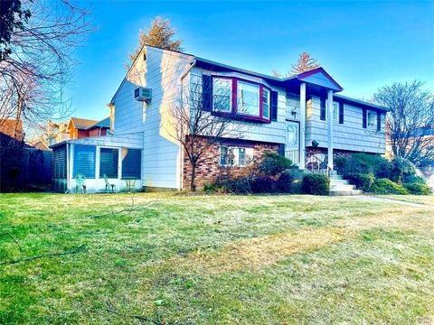Homes For Sale - 366 Carvel Avenue<br/> Cedarhurst, NY 11516
