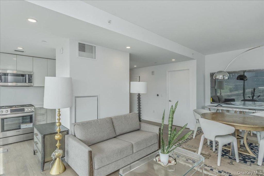 Photo of 131-03 40th Road #9N, Flushing, NY 11354 (MLS # 1010889)